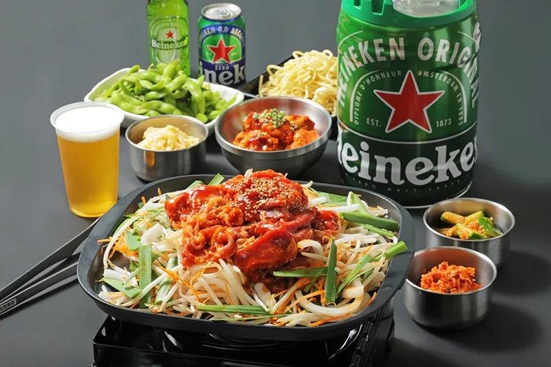 【7・8月限定】緑あふれるテラスで楽しむ夏の“ビアガーデンプラン”登場!